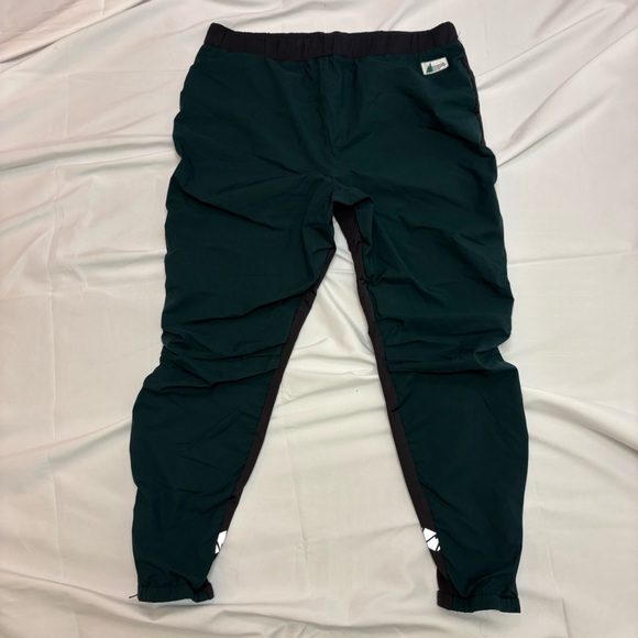 MEC Vintage Women’s XL Biking Adventure Pants Side Ankle Zip Reflective Safety - Picture 1 of 7